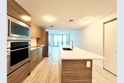 460 NE 28th St #1402, Miami, FL 33137 - Photo 3