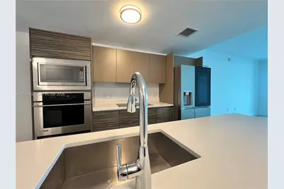 460 NE 28th St #1402, Miami, FL 33137 - Photo 5