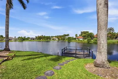 16170 Saddle Ln, Weston, FL 33326 - Photo 7