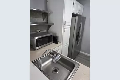 8065 SW 107th Ave #202, Miami, FL 33173 - Photo 3