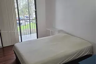 8065 SW 107th Ave, Miami, FL 33173 - Photo 13