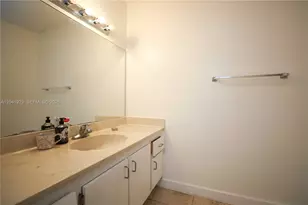 2000 NE 135th St, North Miami, FL 33181 - Photo 39