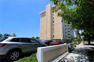 2000 NE 135th St, North Miami, FL 33181 - Photo 3