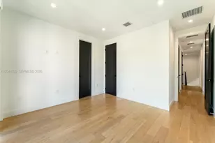 227 NW 39th St, Miami, FL 33127 - Photo 17