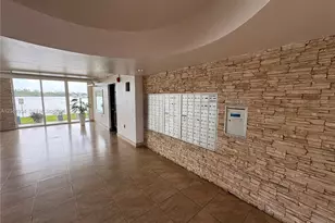 1075 NE Miami Gardens Dr, Miami, FL 33179 - Photo 15