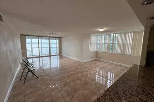 1075 NE Miami Gardens Dr, Miami, FL 33179 - Photo 7