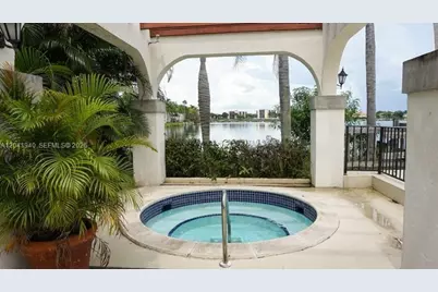 331 Ives Dairy Rd #331-10, Miami, FL 33179 - Photo 1