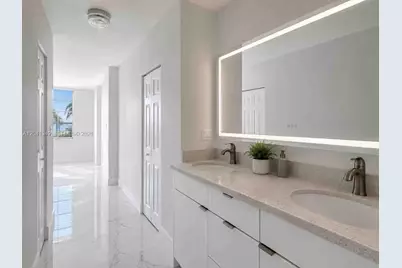 500 Bayview Dr #232, Sunny Isles Beach, FL 33160 - Photo 5