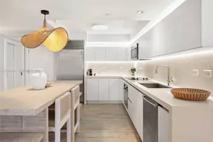 102 24th St, Miami Beach, FL 33139 - Photo 17
