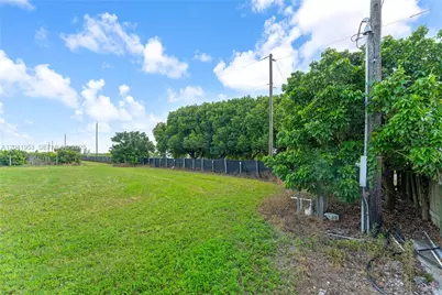 320Xx SW 217 Ave, Homestead, FL 33030 - Photo 15