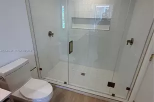 90 NE 32nd St, Miami, FL 33137 - Photo 17
