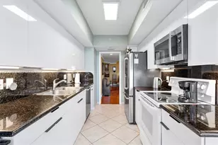 21205 Yacht Club Dr, Aventura, FL 33180 - Photo 17