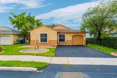 220 NW 207th Way, Pembroke Pines, FL 33029 - Photo 1