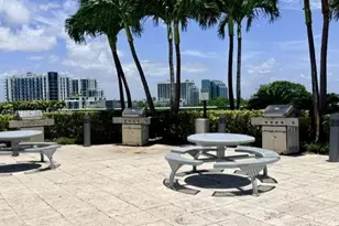 601 NE 36th St, Miami, FL 33137 - Photo 37