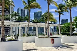 601 NE 36th St, Miami, FL 33137 - Photo 49