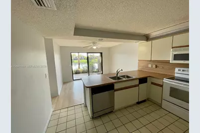 11894 SW 12th Pl #11894, Davie, FL 33325 - Photo 9