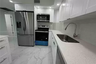 500 Bayview Dr, Sunny Isles Beach, FL 33160 - Photo 3