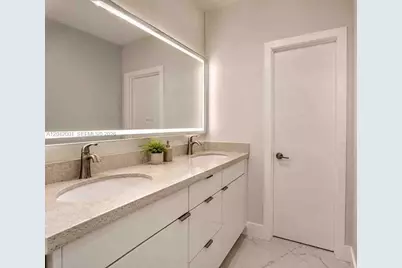 500 Bayview Dr #232, Sunny Isles Beach, FL 33160 - Photo 3