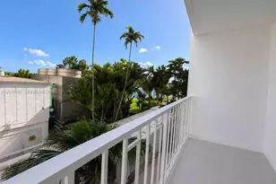 500 Bayview Dr, Sunny Isles Beach, FL 33160 - Photo 9