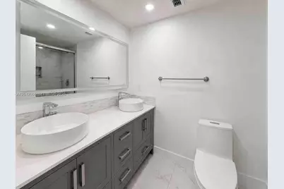500 Bayview Dr #232, Sunny Isles Beach, FL 33160 - Photo 29