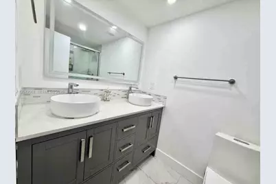 500 Bayview Dr #232, Sunny Isles Beach, FL 33160 - Photo 5