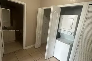 1656 SE 29th Ct, Homestead, FL 33035 - Photo 5
