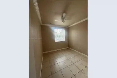 1656 SE 29th Ct #201, Homestead, FL 33035 - Photo 3
