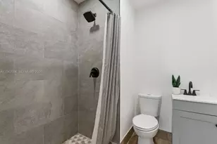6161 NE 7th Ave, Oakland Park, FL 33334 - Photo 21