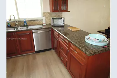 11130 NW 38th St, Coral Springs, FL 33065 - Photo 9