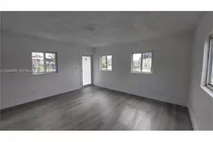 2927 NW 60th St, Miami, FL 33142 - Photo 9
