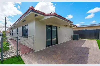 509 NW 57th Ct, Miami, FL 33126 - Photo 23