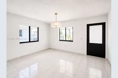 509 NW 57th Ct, Miami, FL 33126 - Photo 7
