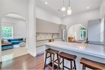 30 NE 44th St, Miami, FL 33137 - Photo 31