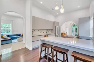 30 NE 44th St, Miami, FL 33137 - Photo 31