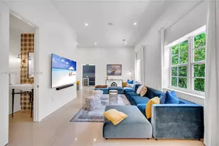 30 NE 44th St, Miami, FL 33137 - Photo 21
