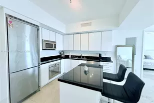92 SW 3rd St, Miami, FL 33130 - Photo 9