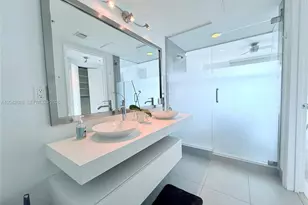 92 SW 3rd St, Miami, FL 33130 - Photo 27
