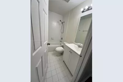 2704 SE 15th Pl, Homestead, FL 33035 - Photo 9