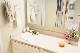 1351 NE Miami Gardens Dr, Miami, FL 33179 - Photo 11