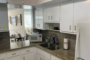 1351 NE Miami Gardens Dr, Miami, FL 33179 - Photo 5
