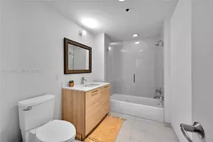 16385 Biscayne Blvd, North Miami Beach, FL 33160 - Photo 25