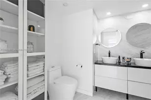 2801 NE 183rd St, Aventura, FL 33160 - Photo 11