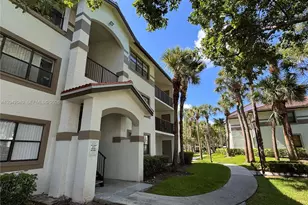 550 S Park Rd, Hollywood, FL 33021 - Photo 1
