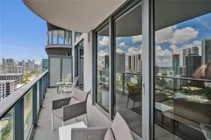 121 NE 34th St, Miami, FL 33137 - Photo 23