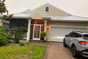 107 NW Summerville Ct, Port Saint Lucie, FL 34986 - Photo 1