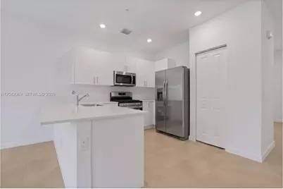 250 SW 159th Ln, Pembroke Pines, FL 33027 - Photo 5