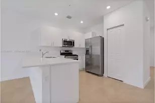 250 SW 159th Ln, Pembroke Pines, FL 33027 - Photo 5