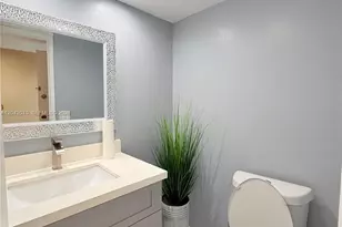 8931 N New River Canal Rd, Plantation, FL 33324 - Photo 7