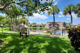 900 Colony Point Cir, Pembroke Pines, FL 33026 - Photo 13