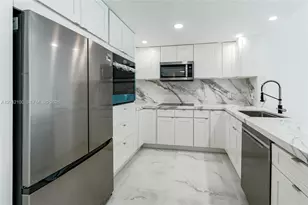 7914 Harbor Island Dr, North Bay Village, FL 33141 - Photo 23